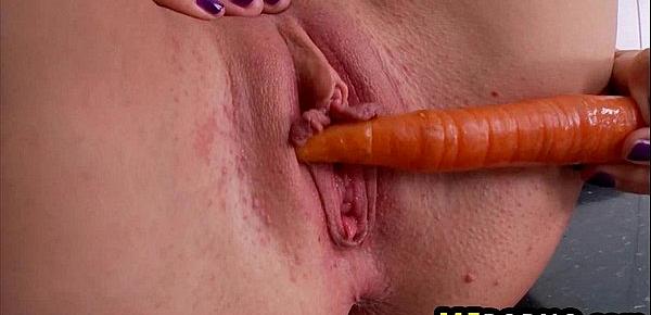  Melissa Jacobs fucks her pussy with a rolling pin and carrot 3